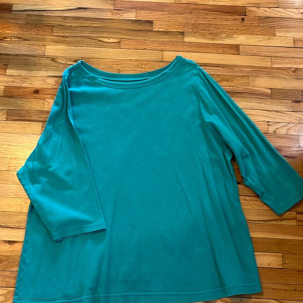 Women’s plus green shirt
